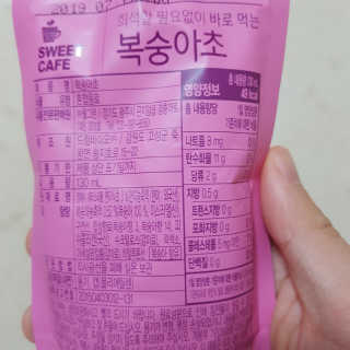 스위트 카페 스위트카페 복숭아초,자몽초 — 4.83점을 준 리뷰어가 2018년 8월 올린 사용 사진