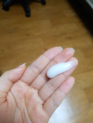 보타미안  엔젤모링가 아쿠아베리어 팩 — 3점을 준 리뷰어가 2018년 2월 올린 사용 사진