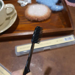 the naked object 디블랙 실리콘 잇몸 칫솔 — 5점을 준 리뷰어가 2020년 2월 올린 사용 사진