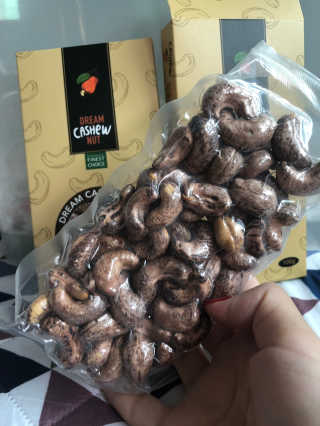 드림캐슈넛 50g X 6개 — 3.83점을 준 리뷰어가 2018년 9월 올린 사용 사진