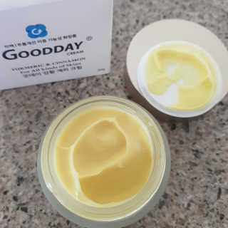GoodDay Skincare GoodDay 강황 크림 — 4점을 준 리뷰어가 2019년 7월 올린 사용 사진