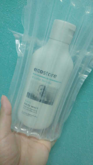 엘루스벤 에코스토어_베이비 바디워시_200ML — 4.33점을 준 리뷰어가 2017년 6월 올린 사용 사진