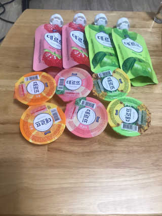 데르뜨 떠먹는 과일 3종, 짜먹는 과일 2종 총 10개 체험 — 5점을 준 리뷰어가 2020년 3월 올린 사용 사진