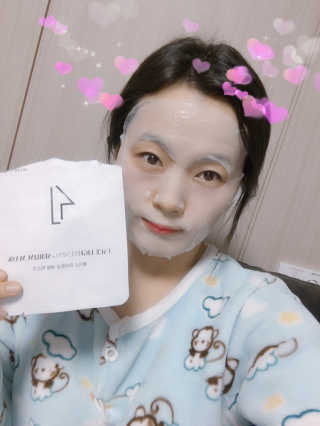 라디체 포에버앤제이 페이스 라이트닝 세럼 마스크 — 5점을 준 리뷰어가 2019년 1월 올린 사용 사진