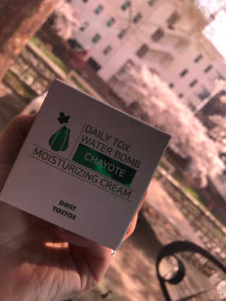 데일리톡스톡스 데일리톡스 워터밤 차요테 모이스처라이징 크림 — 5점을 준 리뷰어가 2018년 4월 올린 사용 사진