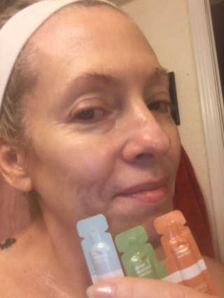 아이뽀 모든 피부 타입을위한 AIPPO Expert Hydrating Mask — 5점을 준 리뷰어가 2018년 3월 올린 사용 사진