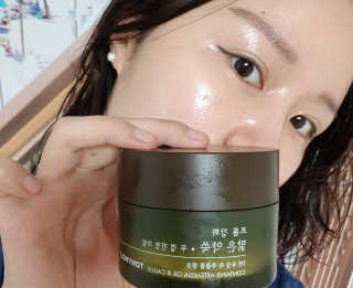 토니모리 프롬 강화 맑은 약쑥 두 겹 진정 크림 — 4점을 준 리뷰어가 2019년 9월 올린 사용 사진