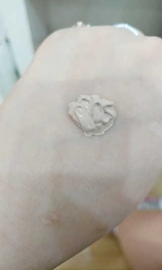 데이셀코스메틱 메디 랩 블랙로즈 블로썸 비비 50g — 5점을 준 리뷰어가 2017년 6월 올린 사용 사진
