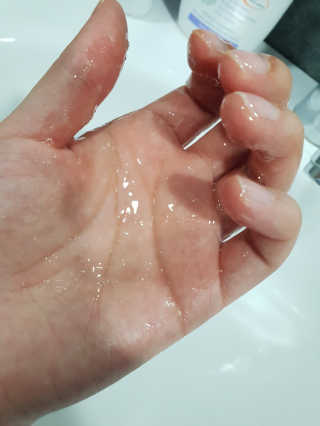 아미니 스칼프헤어리프레쉬샴푸 — 5점을 준 리뷰어가 2018년 11월 올린 사용 사진