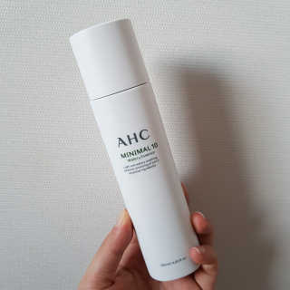 AHC 에이 에이치 씨 미니멀 10 워터리 에센스 — 5점을 준 리뷰어가 2018년 12월 올린 사용 사진