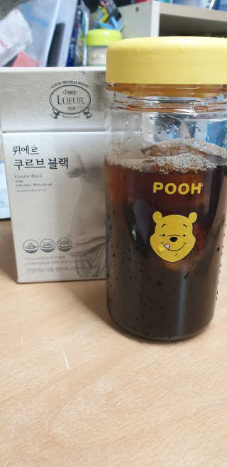 [하우투잇] 뤼에르 쿠르브 블랙 10ml x 30포 총 300ml — 5점을 준 리뷰어가 2020년 3월 올린 사용 사진