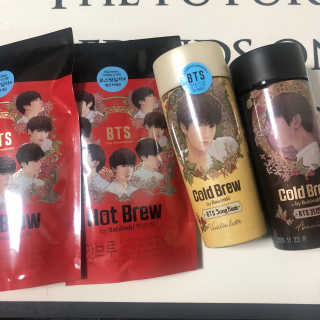 한국야쿠르트 콜드브루, 핫브루 BTS 일러스트 — 5점을 준 리뷰어가 2018년 11월 올린 사용 사진