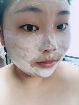 세안 필요 없는 지나인스킨 밀크 버블 에센스 팩 — 4.5점을 준 리뷰어가 2019년 11월 올린 사용 사진