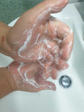 (주)에네스티 내추럴 촉촉  오트밀 바디워시 500ml — 4.5점을 준 리뷰어가 2019년 12월 올린 사용 사진