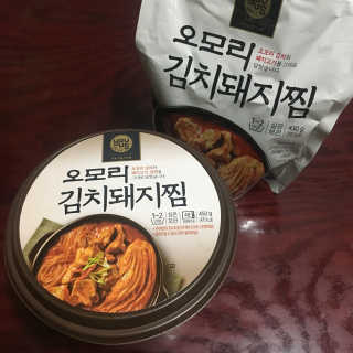 GS25 YOU US  오모리김치돼지찜 — 3.33점을 준 리뷰어가 2018년 3월 올린 사용 사진