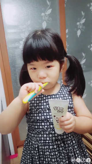 달곰이 어린이 치약+어린이 칫솔 SET — 4점을 준 리뷰어가 2017년 8월 올린 사용 사진