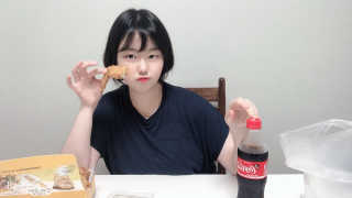 [치킨마루]-  빠사칸윙봉현미 + 콜라 500ml — 5점을 준 리뷰어가 2019년 7월 올린 사용 사진