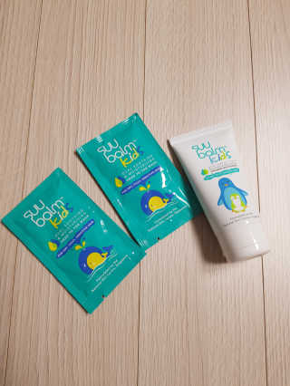 수밤키즈보습크림 45ml 1개 + 헤드투토바디워시 샘플 — 4점을 준 리뷰어가 2019년 11월 올린 사용 사진