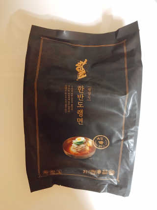 한반도키친 집에서 먹는 정통 평양냉면, 한반도랭면 — 5점을 준 리뷰어가 2019년 8월 올린 사용 사진