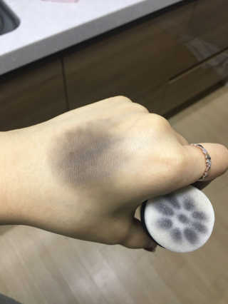 다슈코리아 다슈 안티 헤어로스 헤어쿠션 16g — 4점을 준 리뷰어가 2017년 11월 올린 사용 사진