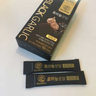 데이웰즈 흑마늘분말골드 — 4.33점을 준 리뷰어가 2017년 10월 올린 사용 사진
