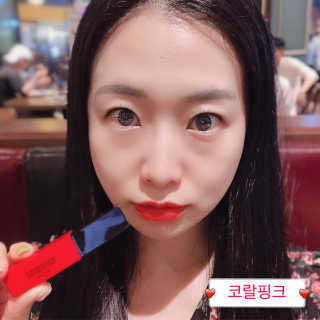 우드버리 울트라 에이치디 스무디 벨벳 틴트 — 4점을 준 리뷰어가 2019년 6월 올린 사용 사진