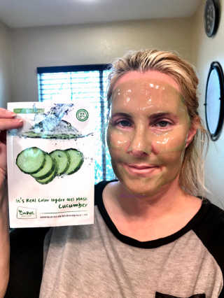 CRE8SKIN(크리에이트스킨) It's Real Color Cucumber — 5점을 준 리뷰어가 2017년 6월 올린 사용 사진