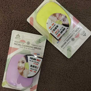 비비또 페이셜 클렌징 브러쉬 2P — 5점을 준 리뷰어가 2018년 6월 올린 사용 사진