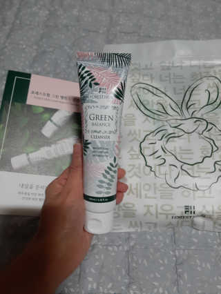 포레스트힐 그린 밸런스 클렌져 100ml + 토끼 헤어밴드 — 4점을 준 리뷰어가 2020년 2월 올린 사용 사진