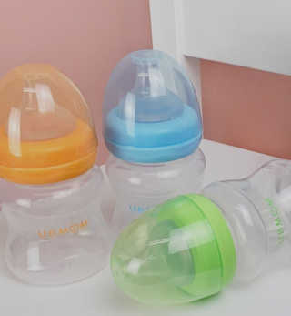 유비맘 신생아젖병 120ml 트리플팩_ 젖꼭지 포함 — 4점을 준 리뷰어가 2020년 2월 올린 사용 사진