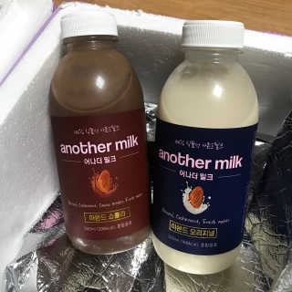 식사대용 아몬드밀크 어나더밀크 500ml X 2병 — 5점을 준 리뷰어가 2018년 9월 올린 사용 사진