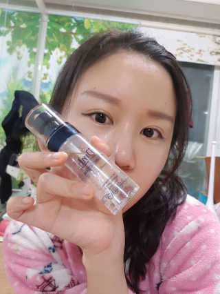 더메디코템 리버스pH5.5 토너 미스트 — 3.33점을 준 리뷰어가 2019년 1월 올린 사용 사진
