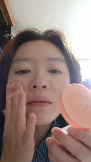 [블랙루즈] 피치 커버 벨벳 쿠션 2종 중 택1 — 5점을 준 리뷰어가 2019년 9월 올린 사용 사진