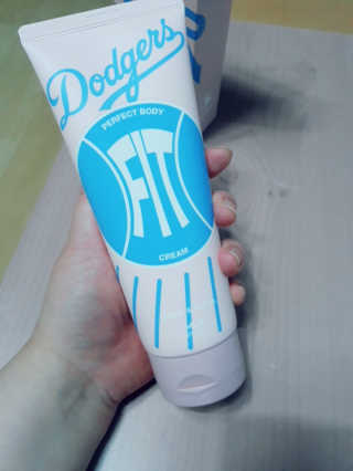 MLB COSMETICS [MLB PLAY] 퍼펙트 바디핏 크림 200ml — 4점을 준 리뷰어가 2019년 11월 올린 사용 사진