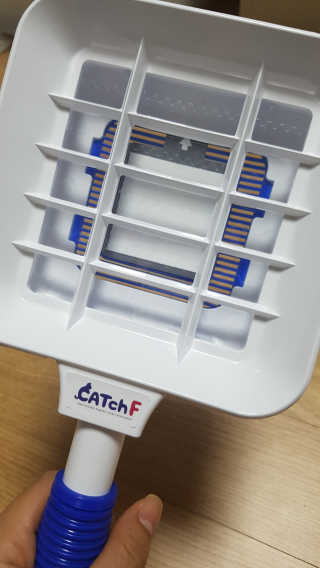 에이블루 신개념 위생 파리채 캐치에프 — 2.67점을 준 리뷰어가 2018년 6월 올린 사용 사진
