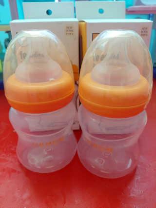 유비맘 신생아젖병 120ml 트리플팩_ 젖꼭지 포함 — 5점을 준 리뷰어가 2020년 2월 올린 사용 사진