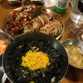 [동네맛집족발] 4개 족발 중 택1 — 5점을 준 리뷰어가 2019년 12월 올린 사용 사진