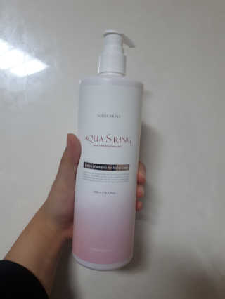 아쿠아큐링 아쿠아S링 퓨어리프레싱 헤어케어 500ml — 4.17점을 준 리뷰어가 2018년 8월 올린 사용 사진