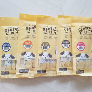 [펫토리아]짜먹는 한입뚝딱 강아지.고양이 마약간식 — 5점을 준 리뷰어가 2019년 7월 올린 사용 사진