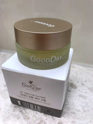GoodDay Skincare GoodDay 강황 크림 — 5점을 준 리뷰어가 2019년 8월 올린 사용 사진