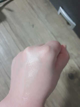 스킨그래머 슈퍼 굿 리페어 에센스 — 3.5점을 준 리뷰어가 2019년 5월 올린 사용 사진