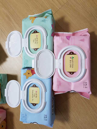보솜이 아기물티슈 베이비케어 푸에디션 캡 74매 10입 — 5점을 준 리뷰어가 2019년 4월 올린 사용 사진