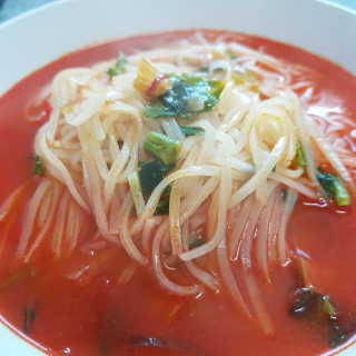 풀무원 마라덕후 모여라~ 사천식 마라쌀국수+마라볶음쌀국수 — 5점을 준 리뷰어가 2019년 10월 올린 사용 사진