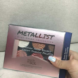 터치인솔 섀도우 팔레트와 젤아이라이너 펄덕후 세트 — 4.5점을 준 리뷰어가 2018년 8월 올린 사용 사진