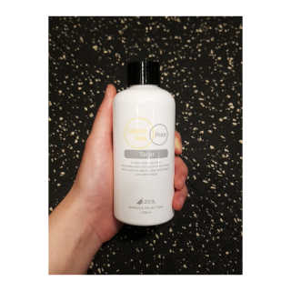 이솔화장품 이솔 세범 리스 포어 토너 200ml — 4.33점을 준 리뷰어가 2018년 8월 올린 사용 사진