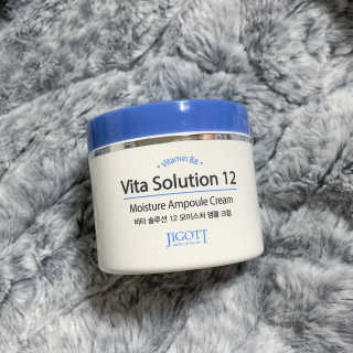 지고트 비타솔루션12 모이스처 앰플 크림 100ml — 3점을 준 리뷰어가 2019년 11월 올린 사용 사진
