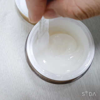 최윤하스텔라 최윤하 만물상 올인원 만능크림 — 5점을 준 리뷰어가 2019년 4월 올린 사용 사진