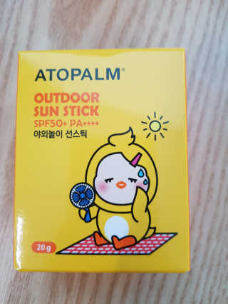 아토팜 야외놀이 선스틱 SPF50+ PA++++ — 3점을 준 리뷰어가 2020년 3월 올린 사용 사진