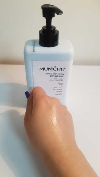 멈칫(MUMCHIT) 멜팅 바디로션 — 5점을 준 리뷰어가 2018년 12월 올린 사용 사진