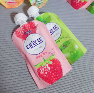 데르뜨 떠먹는 과일 3종, 짜먹는 과일 2종 총 10개 체험 — 5점을 준 리뷰어가 2020년 3월 올린 사용 사진